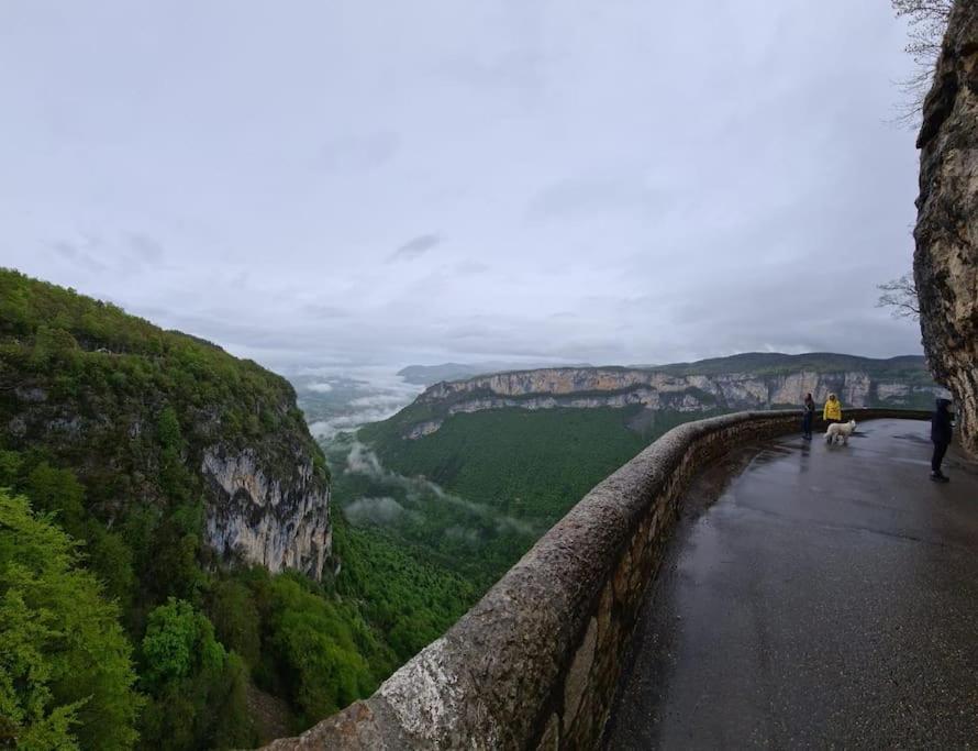 Logement Standing Wifi Vercors 'In Saint-Jean-en-Royans Esterno foto